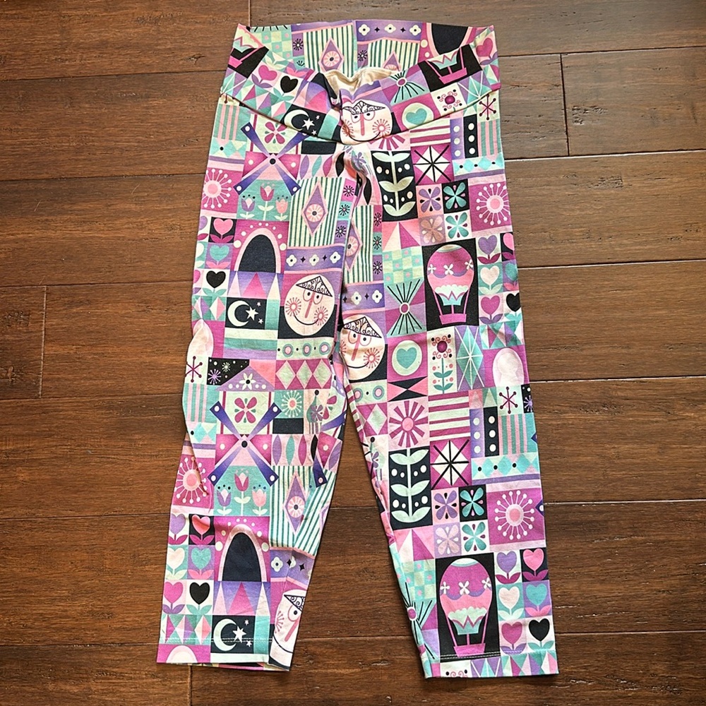 Small World Capri leggings (handmade)